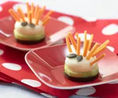 Käseigel mit Möhrenstiften