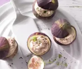 Gefüllte Feigen mit Haselnussquark
