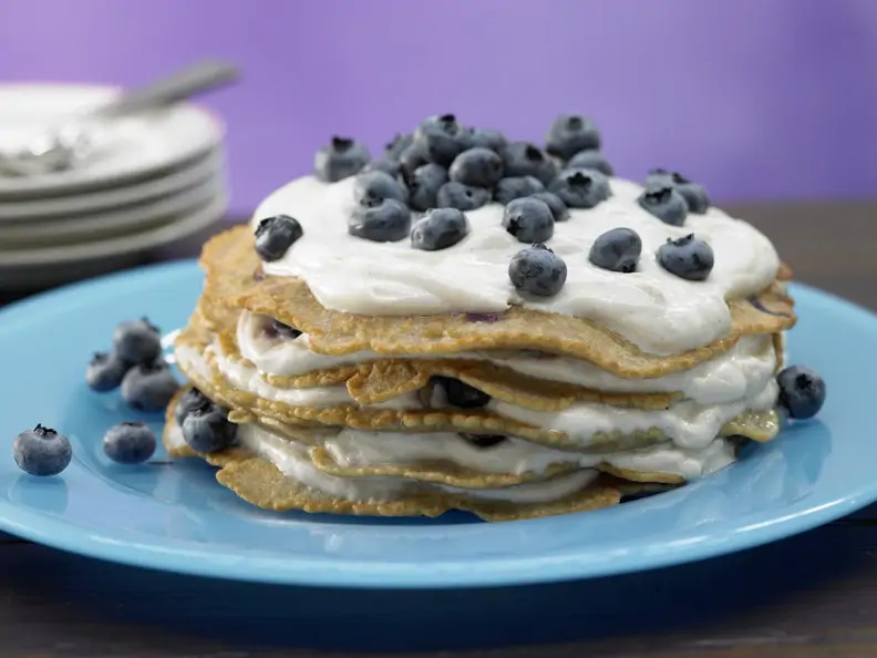 Pfannkuchentorte mit Blaubeerquark