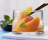 Zitrusfrüchte in Gewürzsirup