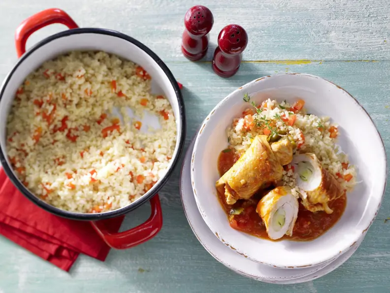 Gefüllte Putenröllchen in Tomatensauce