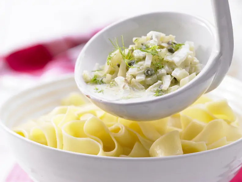 Pastasauce mit Fenchel, Kapern