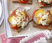 Überbackener Pfirsich-Toast