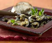 Maronenpilze mit Kräuter-Nuss-Kruste