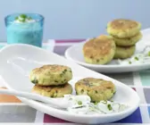 Kartoffelplätzchen mit Joghurt-Dip