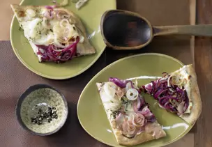 Zwiebelkuchen mit Thymian