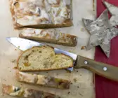 Quarkstollen mit Walnüssen