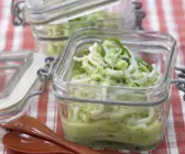 Zucchini-Nudeln in Kokosmilch