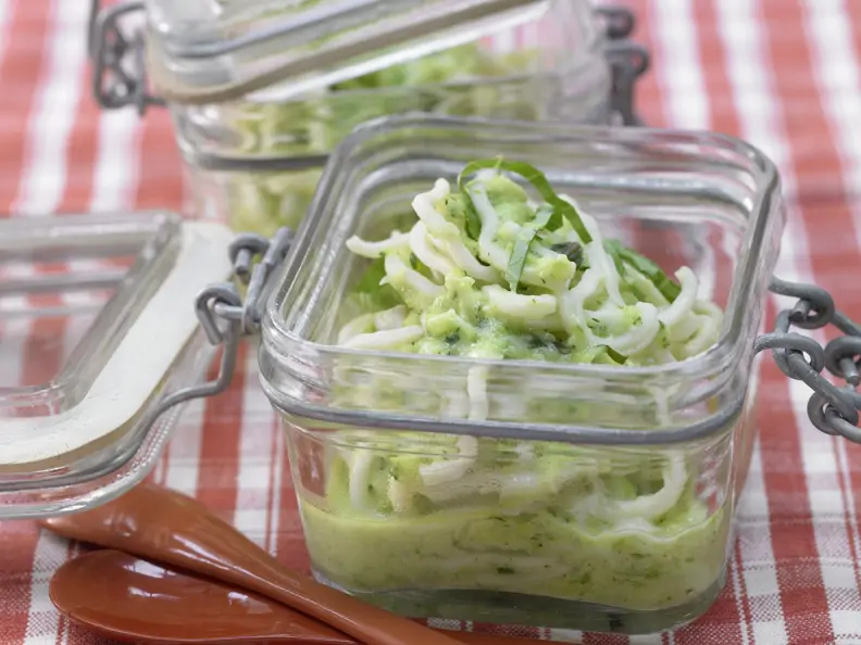 Zucchini-Nudeln in Kokosmilch