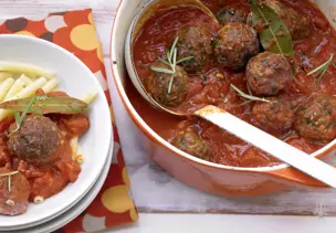 Hackbällchen in Tomatensauce