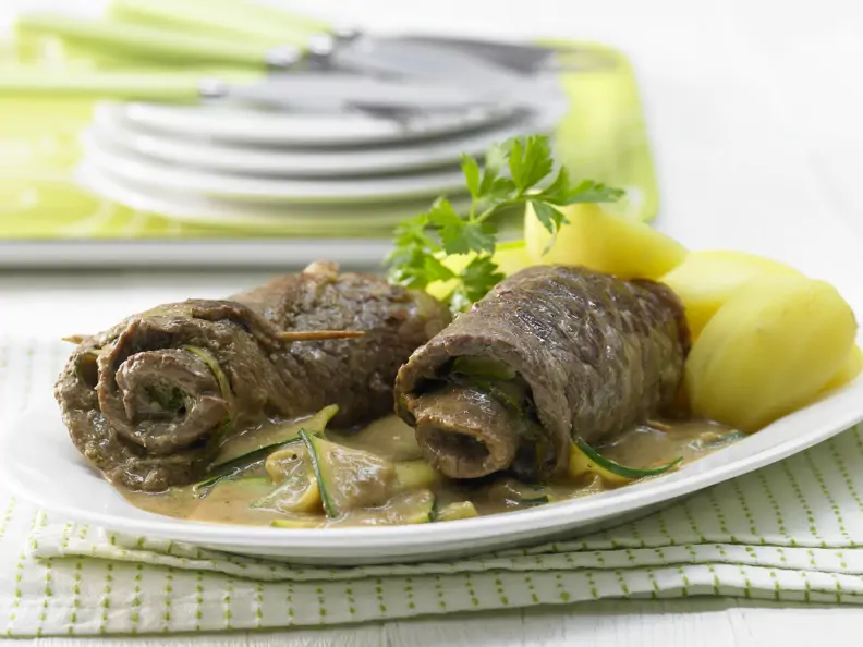 Rouladen mit Zucchinifüllung