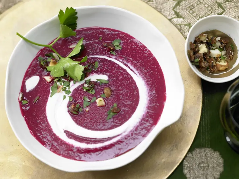 Rote-Bete-Suppe mit Lebkuchengewürz