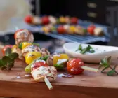 Hähnchen-Gemüse-Spieße