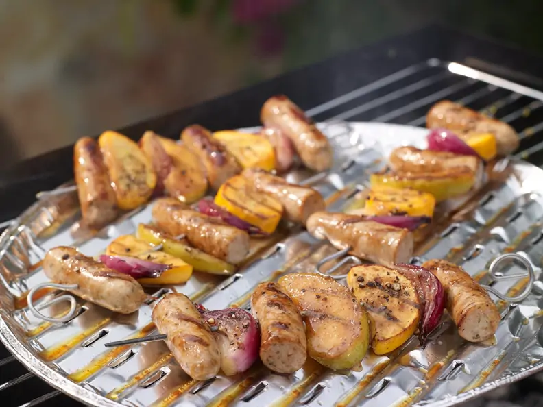 Bunte Bratwurstspieße