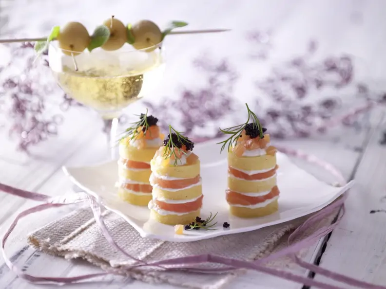 Polenta-Lachs-Türmchen
