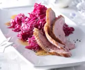 Gänsebrust mit Ingwer-Rotkohl
