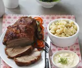 Braten vom Kalb mit Teigtaschen