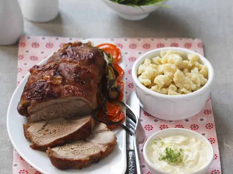 Braten vom Kalb mit Teigtaschen