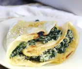 Pfannkuchen mit Spinat