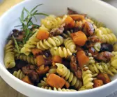 Nudeln mit Wurst-Kürbis-Soße