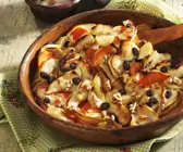 Süßkartoffelgratin mit Äpfeln und Sultaninen
