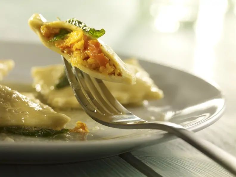 Kürbis-Ravioli mit Salbeibutter