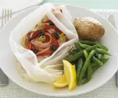 Gedämpftes Fischfilet mit Gemüse