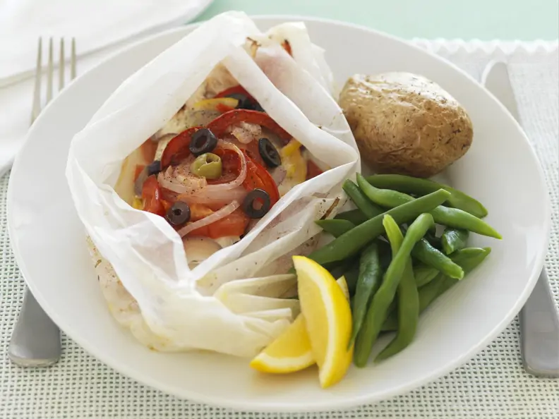 Gedämpftes Fischfilet mit Gemüse