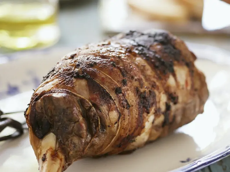 Lammkeule vom Grill