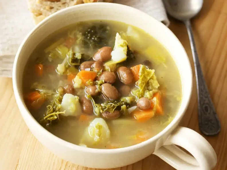 Bohnen-Gemüse-Suppe