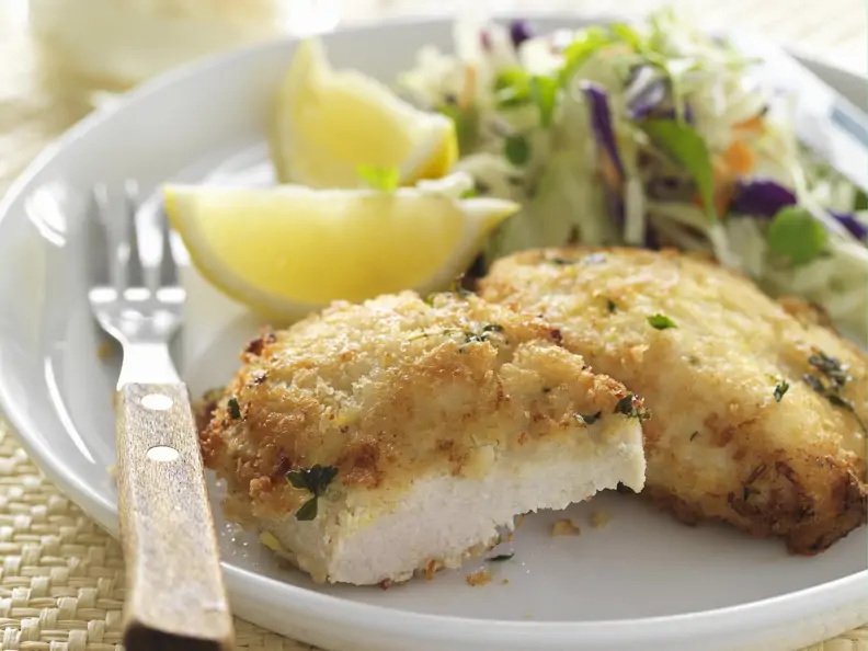 Schnitzel aus Hähnchen mit Krautsalat
