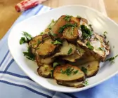 Gebratener Topinambur mit Knoblauch und Petersilie