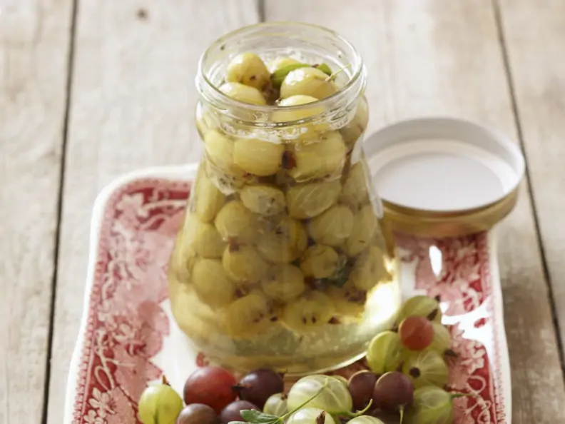 Eingemachte Stachelbeeren