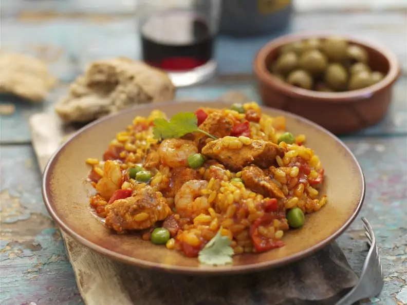 Paella mit Hähnchen und Garnelen