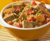 Erdnuss-Tofu-Topf