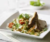 Salat mit Hähnchenbrust vom Grill