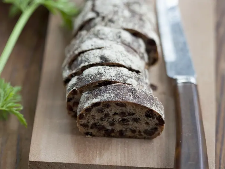 Möhrenbrot mit Sultaninen