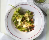 Teigtaschen mit Pesto und Esskastanien
