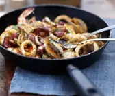 Reispfanne mit Meeresfrüchten (Paella)
