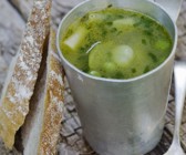 Sommerliche Gemüsesuppe