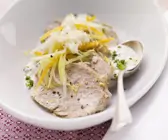 Meerrettichfleisch mit Gemüse und Schnittlauch-Dip