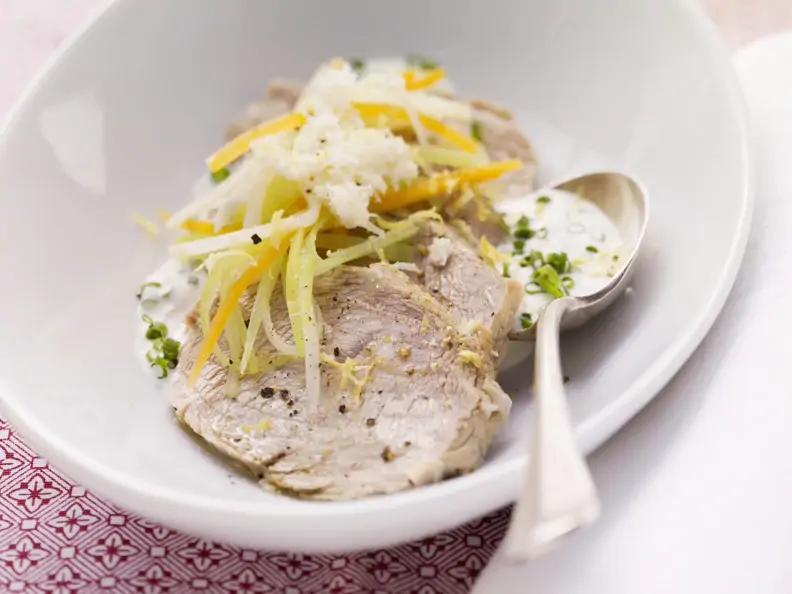 Meerrettichfleisch mit Gemüse und Schnittlauch-Dip