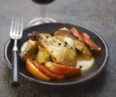 Gebackenes Hähnchen mit Apfel in Calvadossoße