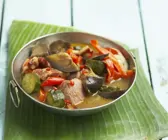 Ratatouille mit Schweinefleisch auf kreolische Art