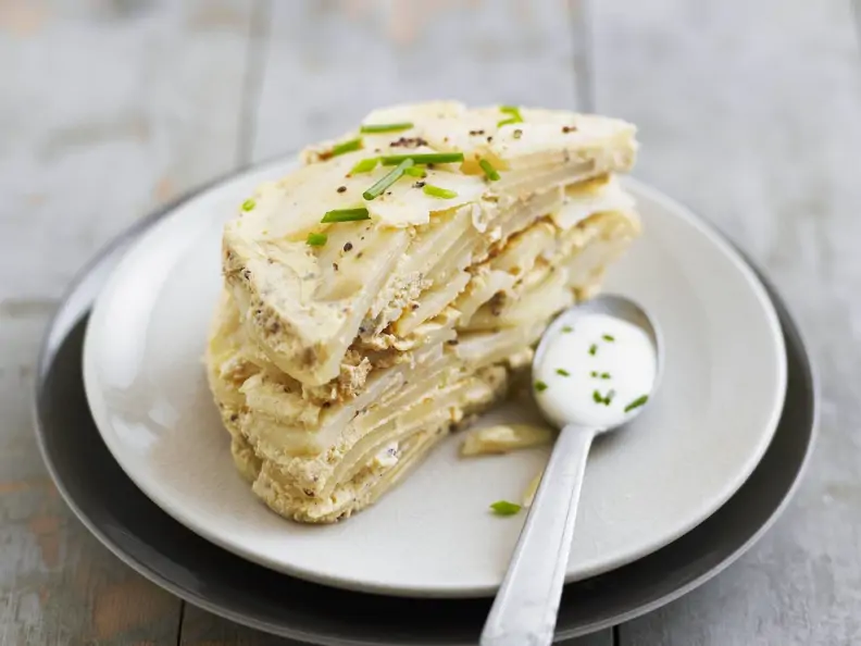 Feines Kartoffelgratin auf französische Art (Mille-Feuille)