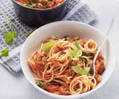 Nudeln mit Gemüsesauce