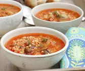 Gersten-Tomaten-Suppe mit Pilzen