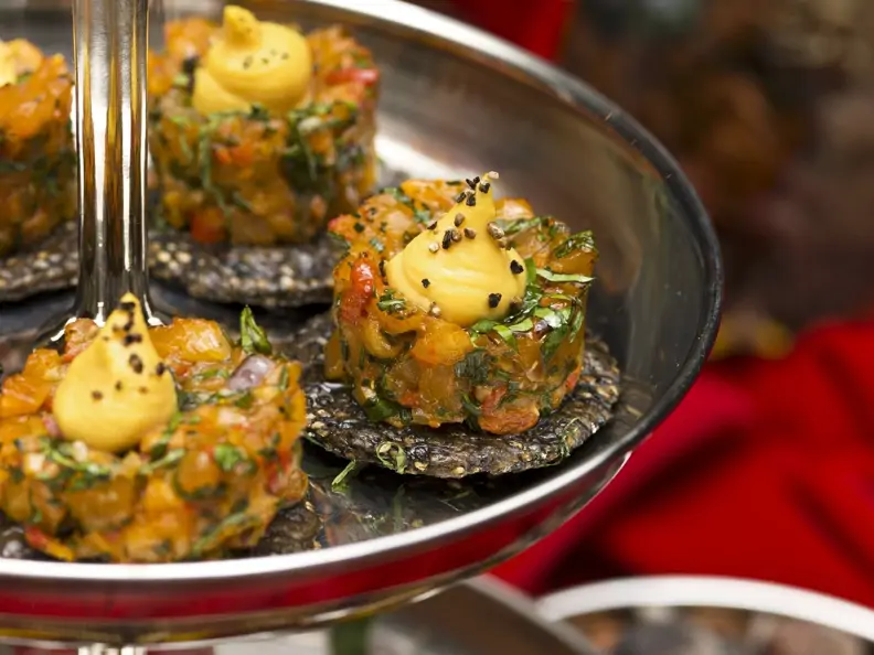 Lachshäppchen mit Safran-Aioli