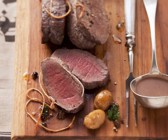 Hirschbraten mit Sauce aus Esskastanien