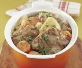Eintopf nach irischer Art mit Karotten und Kartoffeln